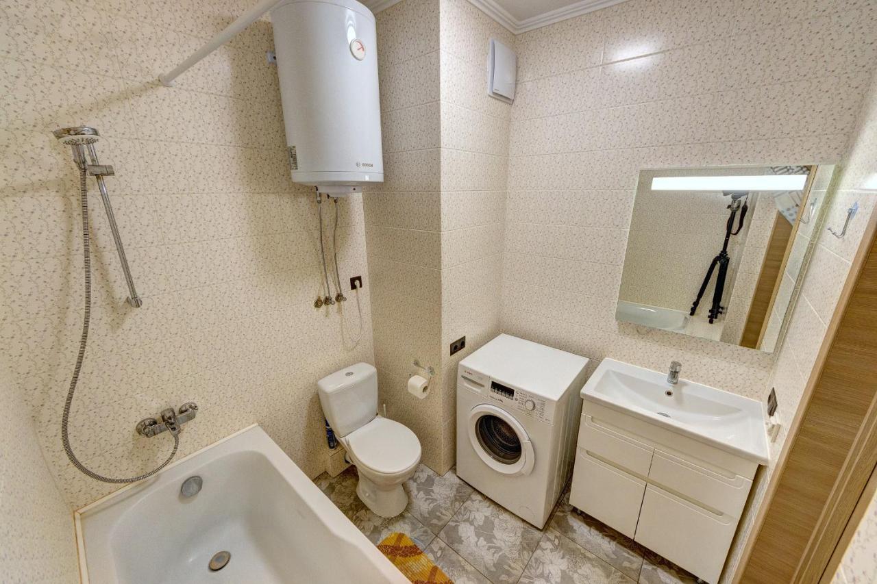 Apartments Near Ukraina Shopping Mall Kyiv Exterior photo